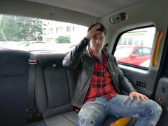 Bigbooty cab driver in stockings pounded in car