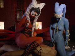 Brunetka, Wytrysk, Kneblowanie, Lizanie, Naturalne cycki, Spanking, Trójkąt, Cycki