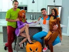 Grosser schwanz, Blasen, Hundestellung, Flotter vierer, Natürlichen titten, Dürr, Jungendliche (18+), Titten