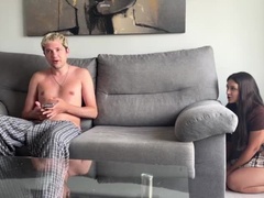 Brunette, Datter, Naturlige bryster, Lille kvinde, Strittende brystvorter, Søster, Mager, Teenager