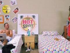 Kukk suging, Barmfager, Hanrei, Sperm skott, Hd, Slikking, Milf, Mamma