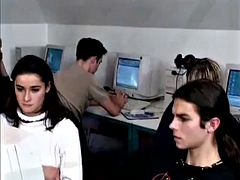 Kőkemény, Egyetemista, Tanár nő