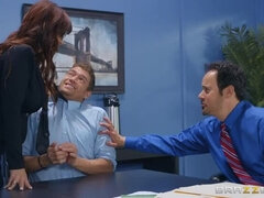 Braunhaarige, Sperma im mund, Hardcore, Absätze, Lingerie, Reiten, Rasiert, Strümpfe