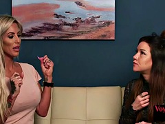 Mačiatko, Veľké kozy, Oblečené ženy, Roztomilá, Spodná bielizeň, Milf  mčbp, Tetovanie, Kozičky