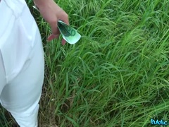 Sexy Spanish fuck in field for cash