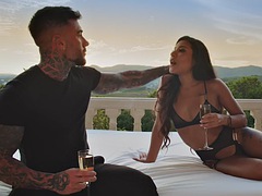 Sunset inflames Andrea Retalis horniness.Spanish dark-haired Andrea Retali vigorously gets plumbed outdoors in utter HD - XXX!