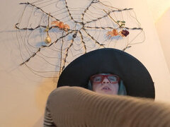 유리들, 모욕, 나이든, 음경, 짧은 머리, 혼자, 문신