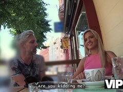 Blondie Had Fun In A Public Toilet With Novella Night And Stanley Johnson