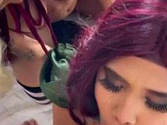 Tussi, Grosse titten, Blondine, Blasen, Braunhaarige, Hardcore, Latina, Lesbisch