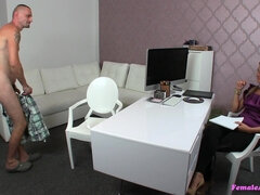 Amateur, Femelle, Femme dominatrice, Bureau, Réalité, Timide, Pute, Mouillée