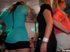 Leie, Blondine, Cfnm, Handjob, Orgie, Strumpfhose, Party, Strümpfe