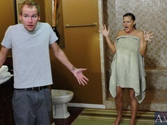 Grosser arsch, Grosser schwanz, Grosse titten, Blasen, Hundestellung, Natürlichen titten