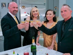 Popó, Szőke, Cumizás, Kutya póz, Kézimunka, Orgia, Leborotvált, Begyek