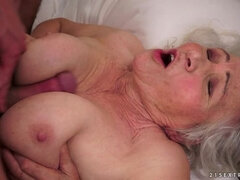 Gros cul, Gros seins, Mamie, Poilue, Mature