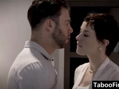 Blasen, Braunhaarige, Betrug, Muschi, Kurzes haar, Taboo, Titten, Ehefrau