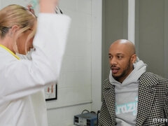 お尻, フェラチオ, 気狂い, チン, 医者, ハードコア, オマンコ, オッパイの