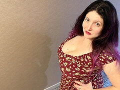 Veľký zadok, Veľké kozy, Prstovanie, Masturbácia, Sprcha, Sólo, Stripping, Hračky