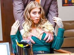 Stor stjärt, Stor kuk, Stora tuttar, Blondin, Avsugning, Doggystyle, Milf, Tuttar