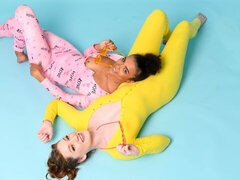 Traseiro, Peitos grandes, Negroa, Boquete, Transar de quatro, Ébano negroa, Mulheres homem, Sexo grupal a três