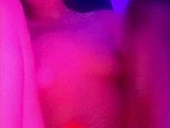 Brunett, Kvinna, Piercing, Fitta, Solo, Tatuering, Tajt, Vibrator