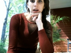 Non-pro brunette outdoor solo