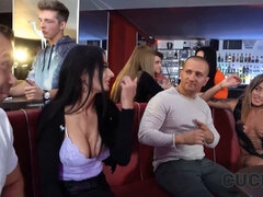 Cuckold, České, Hd, Milf žcbp, Párty, Na veřejnosti, Manželka