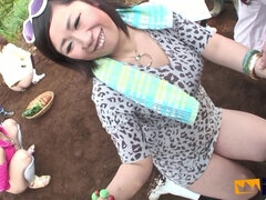 Asijské, Kuřba, Sperma v puse, Orgie, Venku, Pissing, Kozičky