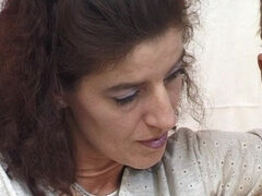 Stiefmutti Und Ihre Mega Buschige Fotze - Stepmom and Her Mega Bushy Pussy