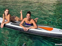 18, Veľký zadok, Bozkávanie, Lesbické, Prirodzené prsia, Vyholené, Stripping, Kozičky