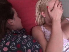 Leie, Grosse titten, Blondine, Blasen, Hundestellung, Handjob, Flotter dreier, Ehefrau