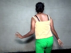 Steamy model Bdpriyamodel delivers an incredible dance performance