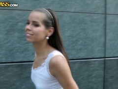 Anale, Brunetta, Facciale, Piercing, Pubblico, Calze, Tatuaggi