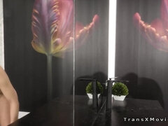 Blonde, Sucer une bite, Gorge profonde, Jeunes transsexuelles thaïlandaises, Transsexuelle, Douche