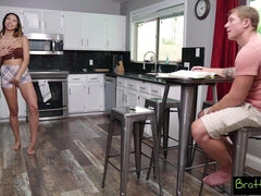 Hatalmas hátsó, Cumizás, Édes, Pénisz, Kézimunka, Kőkemény, Latin lány, Nedves