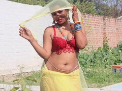 18 ans, Tante, Voiture, Collège université, Indienne, Domestique, Secrétaire, Toilettes