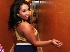 Stor stjärt, Stor kuk, Stora tuttar, Avsugning, Brunett, Doggystyle, Milf, Pov