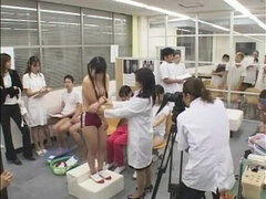 Gode, Fétiche, Japonaise, Masturbation, Public, Adolescente, Jouets