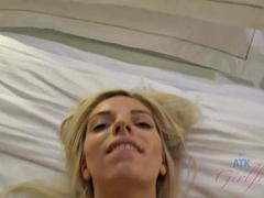 Amateur, Nana, Blonde, Sucer une bite, Pieds, Masturbation, Pov, Nénés