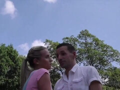 Enthousiasteling, Blond, Stel, Tsjechisch, Geld, Openbaar, Tiener, Vrouw