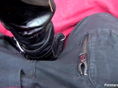 Bekleidet, Sperma im mund, Spermaladung, Latex, Im freien, Pissen, Pov, Dusche