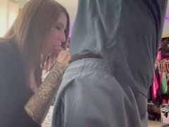 Amateur, Mamada, Morena, Pajear, Besar, Madres para coger, Chupando, Tatuaje