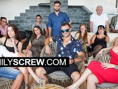 Fétiche, Groupe, Branlette thaïlandaise, Hd, Mère que j'aimerais baiser, Maman, Rasée, Maigrichonne