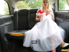 Gros cul, Gros seins, Sucer une bite, En levrette, Branlette thaïlandaise, Mère que j'aimerais baiser, De plein air, Dénudage