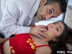 18 éves, Hatalmas hátsó, Tekintélyes didik, Cumizás, Gesztenyebarna, Iroda, Vékony, Tini