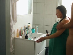 Gros cul, Éjaculation interne, En levrette, Hard, Masturbation, Pov, Enceinte, Douche