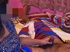 Grosser arsch, Blasen, Paar, Handjob, Mutti, Natürlichen titten, Nackt, Pov