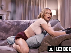 Culo grosso, Tette grandi, Fetish, Lesbica, Leccata, Figa, Grezzo, Giochi