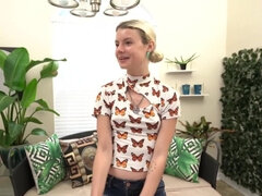 18 ans, Grosse bite, Blonde, Tir de sperme, Européenne, Seins naturels, Pov, Maigrichonne