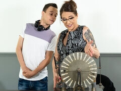 Veľký zadok, Veľké péro, Veľké kozy, Kuřba, Brunetka, Na psíka, Milf  mčbp, Krátke vlasy