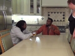 Popó, Monumentális dákó, Gesztenyebarna, Fajok közötti, Érett feleség, Természetes, Mellbimbók, Orgazmus